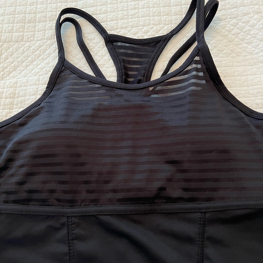 Kyodan Women’s Black Athletic top with built-in shelf bra size p/s new no tags